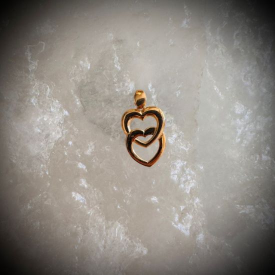 تصویر مدال مینیمال قلبی 18 عیار