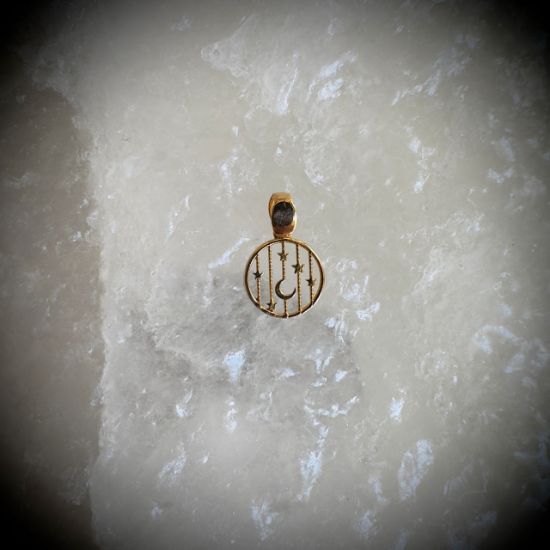 تصویر مدال مینیمال ماه و ستاره 18 عیار